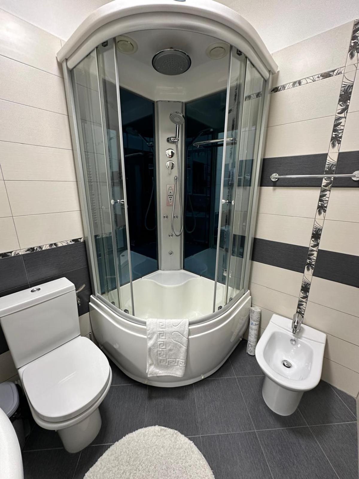 Luxury Nordic 46 Apartment Suceava Buitenkant foto